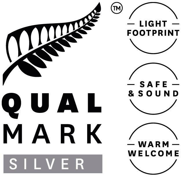 Qualmark Silver Award Logo Stacked (002)